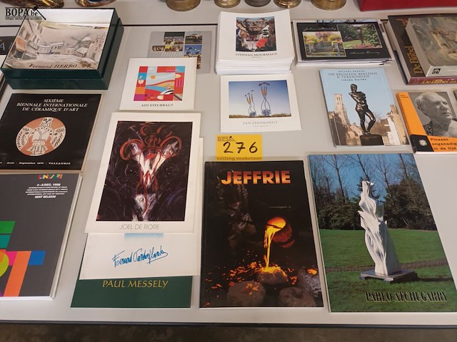 Lot 276 - kunstboeken en galerij folders. 20 stuks - afbeelding 1 van  7