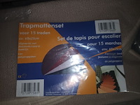Lot 276 - trapmattenset - afbeelding 2 van  2
