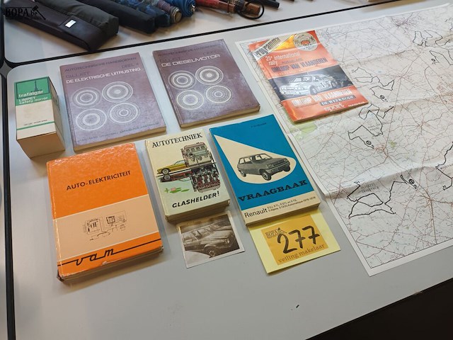 Lot 277 - autoboeken. 5 stuks - afbeelding 1 van  6