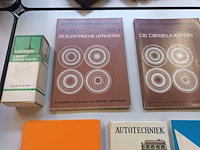 Lot 277 - autoboeken. 5 stuks - afbeelding 6 van  6