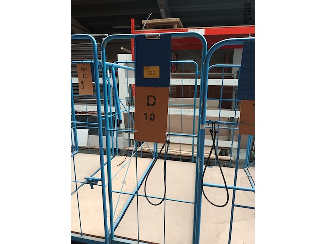 Lot 277 - blauwe transportkar. 3 stuks - afbeelding 2 van  3