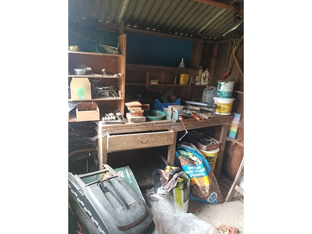 Lot 277 - diversen. inhoud tuinhuis - afbeelding 1 van  8
