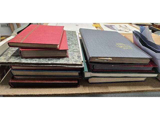 Lot 277 - groteverzamling postzegels diverse albums en losse - afbeelding 9 van  13