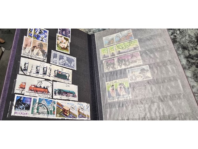 Lot 277 - groteverzamling postzegels diverse albums en losse - afbeelding 13 van  13