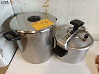 Lot 277 - kookpot en snelkoker - afbeelding 1 van  5
