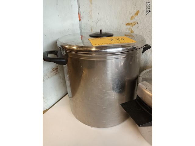 Lot 277 - kookpot en snelkoker - afbeelding 2 van  5