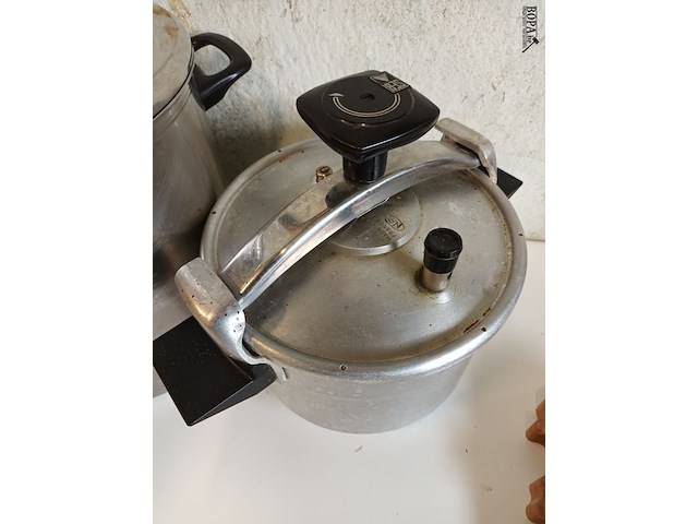 Lot 277 - kookpot en snelkoker - afbeelding 3 van  5