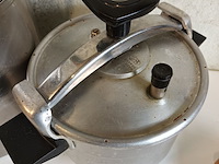 Lot 277 - kookpot en snelkoker - afbeelding 3 van  5