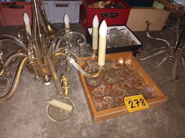 Lot 278 - lusters voor onderdelen - afbeelding 1 van  4