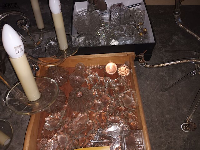 Lot 278 - lusters voor onderdelen - afbeelding 3 van  4