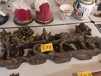Lot 278 - muur reliëf kar met paarden - afbeelding 1 van  4