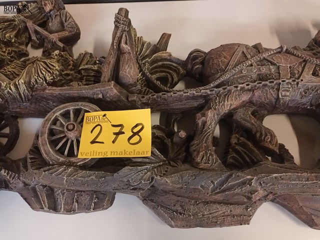 Lot 278 - muur reliëf kar met paarden - afbeelding 3 van  4