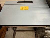 Lot 278 - retro kinderlessenaar