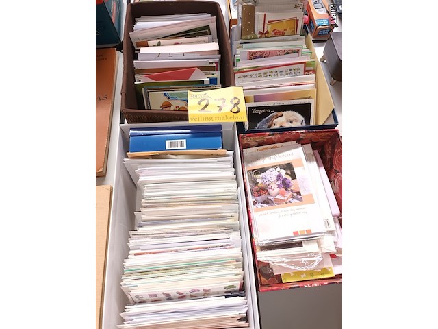 Lot 278 - wenskaarten. 4 dozen - afbeelding 1 van  4