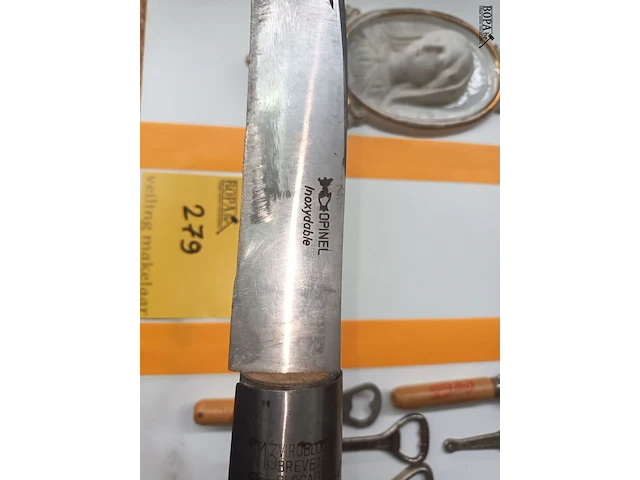 Lot 279 - groot zakmes opinel - afbeelding 4 van  5