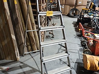 Lot 28 - aluminium trapladder altrex - afbeelding 2 van  3