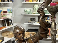 Lot 28 - antieke sculptuur jeanne d'arc in gevechtstenue - get. - afbeelding 2 van  5