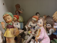 Lot 28 - biscuit beelden. 16 stuks - afbeelding 2 van  4