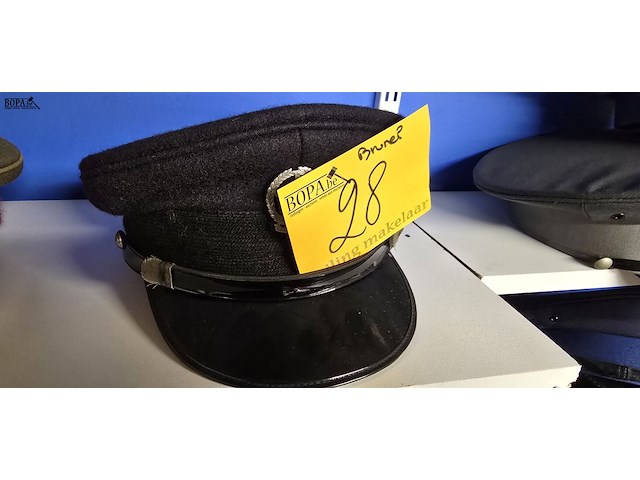 Lot 28 - brunei 1 kepie - afbeelding 1 van  3