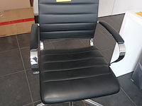 Lot 28 - bureaustoel - afbeelding 1 van  3