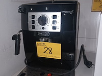 Lot 28 - espresso machine delonghi