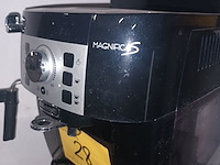 Lot 28 - espresso machine delonghi - afbeelding 2 van  3
