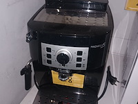 Lot 28 - espresso machine delonghi - afbeelding 3 van  3