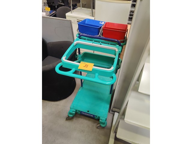 Lot 28 - floorpul poetskar - afbeelding 1 van  2