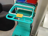 Lot 28 - floorpul poetskar - afbeelding 1 van  2