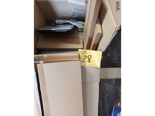 Lot 28 - klikkaders met ophangsysteem. 8 stuks - afbeelding 3 van  3