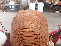 Lot 28 - lampenkap in riet - afbeelding 3 van  3