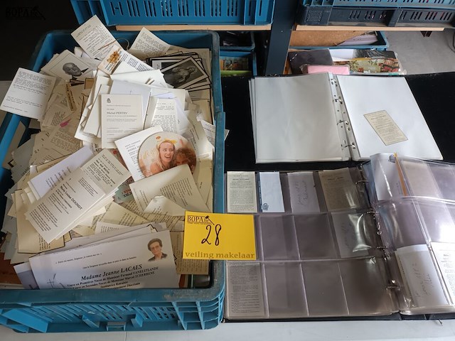 Lot 28 - lot bidprentjes - afbeelding 1 van  5