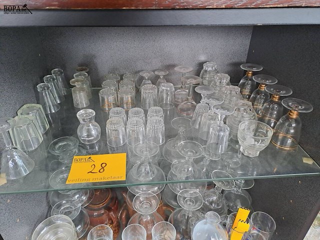 Lot 28 - lot borrelglaasjes - afbeelding 1 van  3