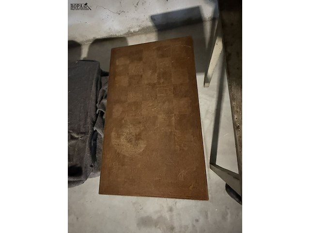 Lot 28 - massieve eikenhouten salontafel, geblokt blad b 45,5 l 75,5 - afbeelding 3 van  4