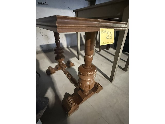 Lot 28 - massieve eikenhouten salontafel, geblokt blad b 45,5 l 75,5 - afbeelding 4 van  4