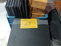 Lot 28 - menuboeken en kaarthouders