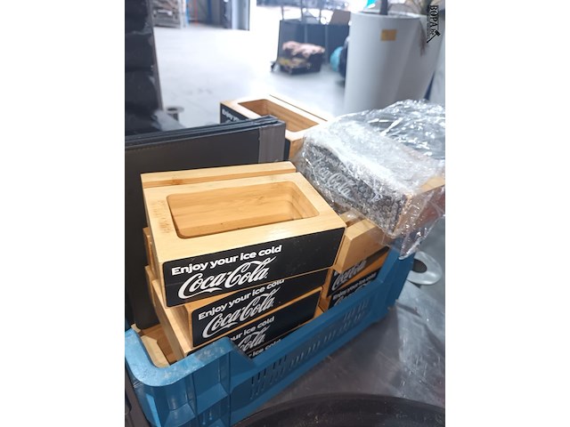 Lot 28 - menuboeken en kaarthouders - afbeelding 4 van  4