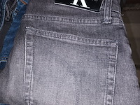 Lot 28 - merkkledij jeans broeken. 19 stuks - afbeelding 2 van  5