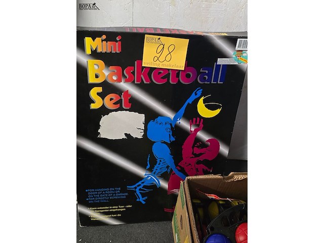 Lot 28 - mini basketbal set in doos - afbeelding 1 van  2