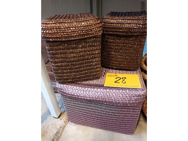 Lot 28 - opbergmanden en rieten manden. 7 stuks - afbeelding 2 van  3