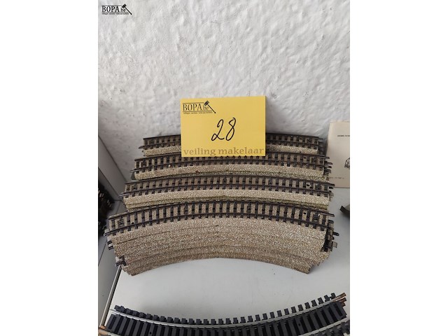 Lot 28 - railbochten - 42 stuks - afbeelding 1 van  2