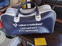 Lot 28 - retro sporttas - nieuw - kunstleer