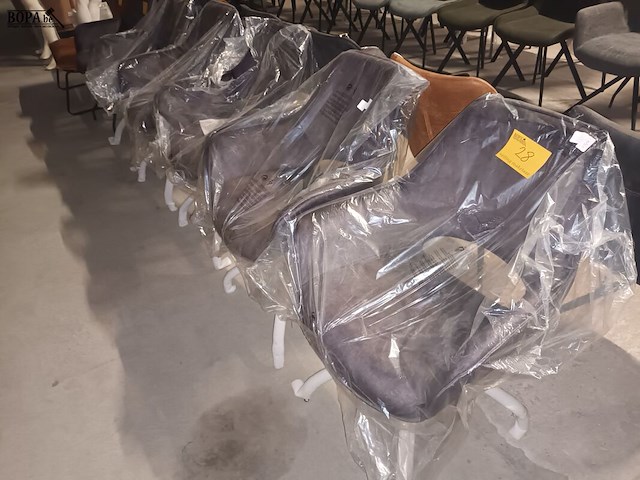Lot 28 - roterende armstoel. 6 stuks - afbeelding 5 van  5
