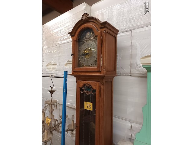 Lot 28 - staande klok - afbeelding 1 van  3