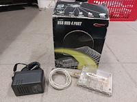 Lot 28 - toetsenborden en usb hub - afbeelding 2 van  3