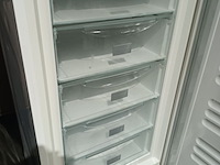 Lot 28 - verticale diepvriezer liebherr - afbeelding 3 van  4