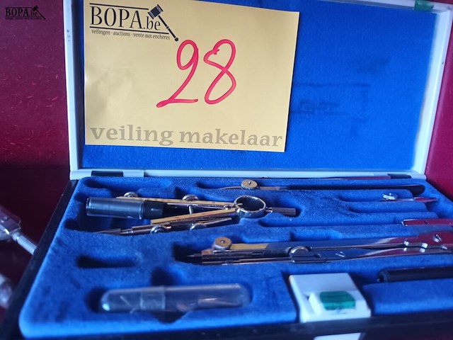 Lot 28 - vintage tekenpassers - afbeelding 3 van  3
