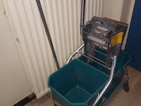 Lot 28 - wertrok vlakmopsysteem - afbeelding 3 van  4