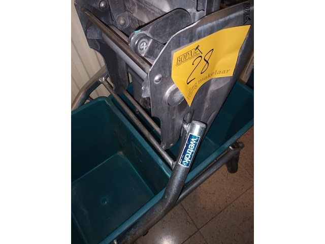 Lot 28 - wertrok vlakmopsysteem - afbeelding 4 van  4