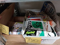 Lot 280 - groot lot diverse stickers - afbeelding 1 van  1